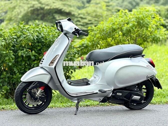 Piaggio Sprint 125cc 2019 Bạc 20000 km.Siêu Keng