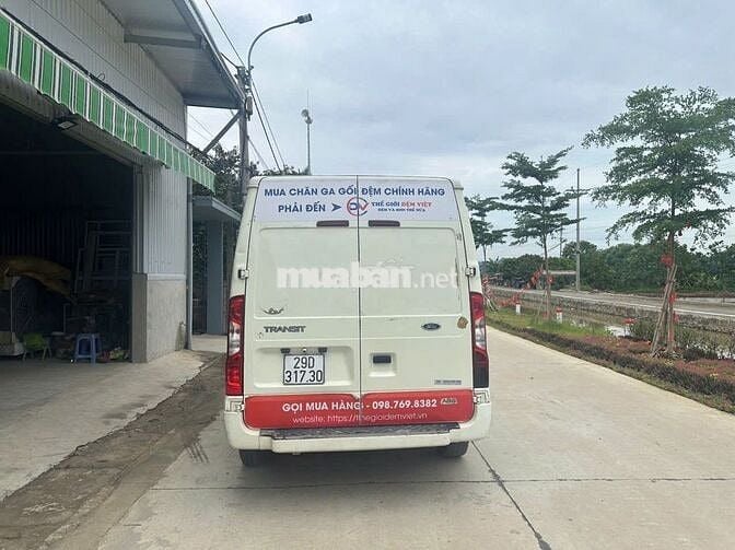 Ford Transit Trắng 3 chỗ