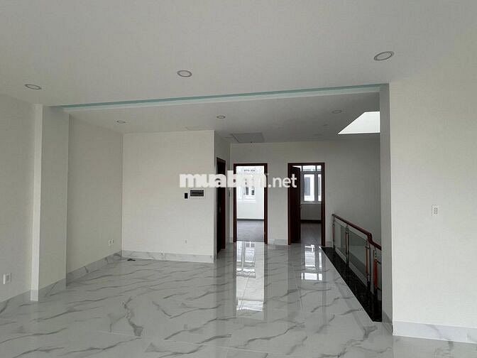 CHO THUÊ BIỆT THƯ CAO CẤP QUẬN 7, 4PN 5WC NTCB 45 TRIỆU / THÁNG