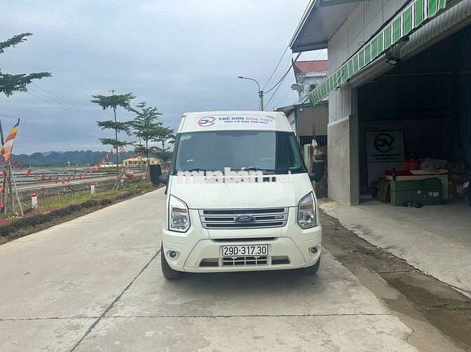 Ford Transit Trắng 3 chỗ