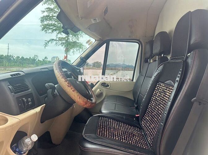 Ford Transit Trắng 3 chỗ
