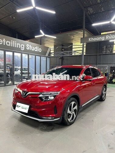 VinFast VF8 Đỏ