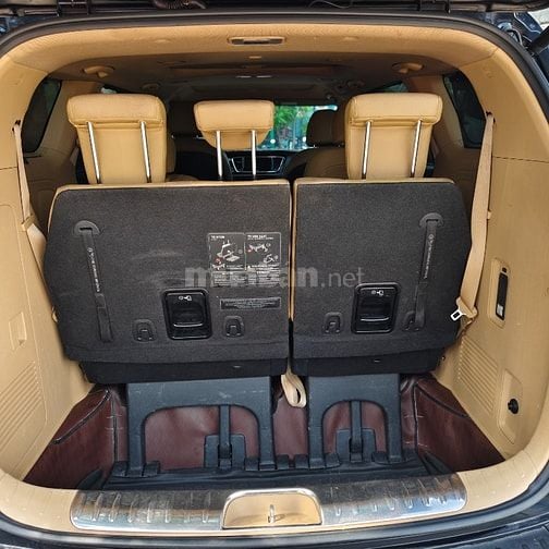 Em có việc cần bán KIA SEDONA đời 2019, xe 7 chỗ bản full. Xe gia đình