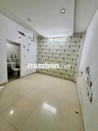 Cho Thuê Nhà Hẻm Xe Tải DT 5x15 1Trệt 2Lầu 3Pn 4Wc Sân Ôtô Sân Thượng