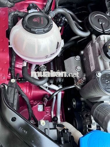 Volkswagen Polo 1.6 AT 2016 37000km Đỏ