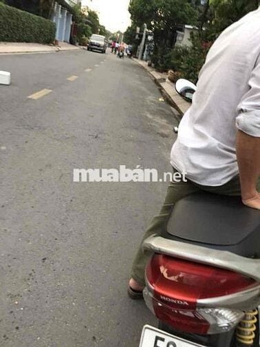 Hàng ngộp giảm sâu MT Nguyễn Thị Minh Khai 85m2/2tỷ3 sổ riêng.