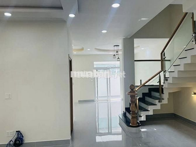 CHO THUÊ BIỆT THƯ CAO CẤP QUẬN 7, 4PN 5WC NTCB 45 TRIỆU / THÁNG