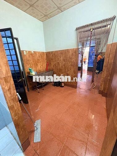 Tháng
🔥 Nhà  – 1 Trệt 1 Lầu, 2PN 2WC, Hẻm Xe Hơi, Giá 8 Triệu