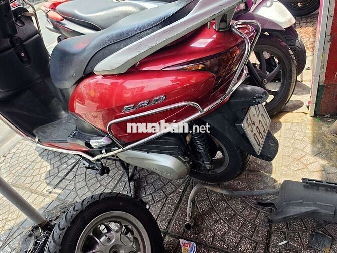 Honda Lead Đỏ cốp rộng