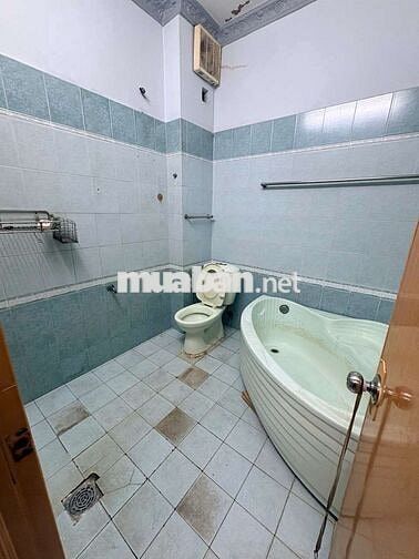 Tháng
🔥 Nhà  – 1 Trệt 1 Lầu, 2PN 2WC, Hẻm Xe Hơi, Giá 8 Triệu