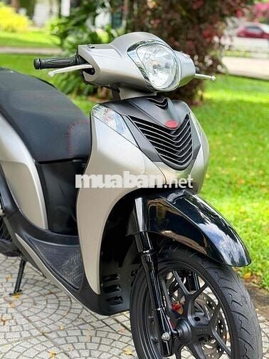 Honda SH Mode 2015 Bạc. nợ xấu đưa 10tr lấy xe