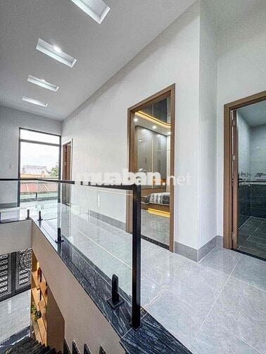 NHÀ ĐẸP FULL NỘI THẤT HẺM 387 TRẦN NAM PHÚ,GẦN BV ĐHYD CẦN THƠ