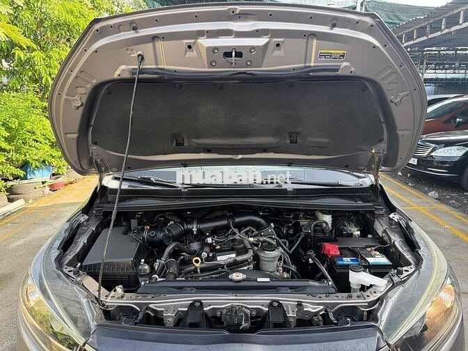 Toyota Innova 2.0E 2018MT CHUẨN KM RẤT ĐẸP