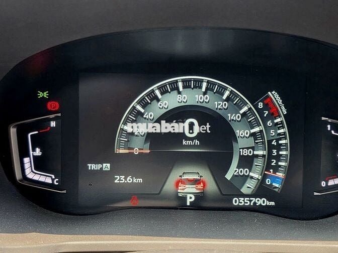 Xpander Cross 2025 35.000km (giá còn thương lượng)