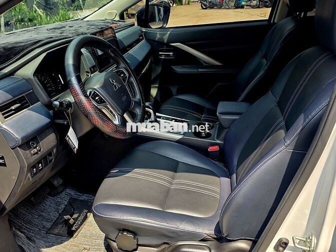 Xpander Cross 2025 35.000km (giá còn thương lượng)