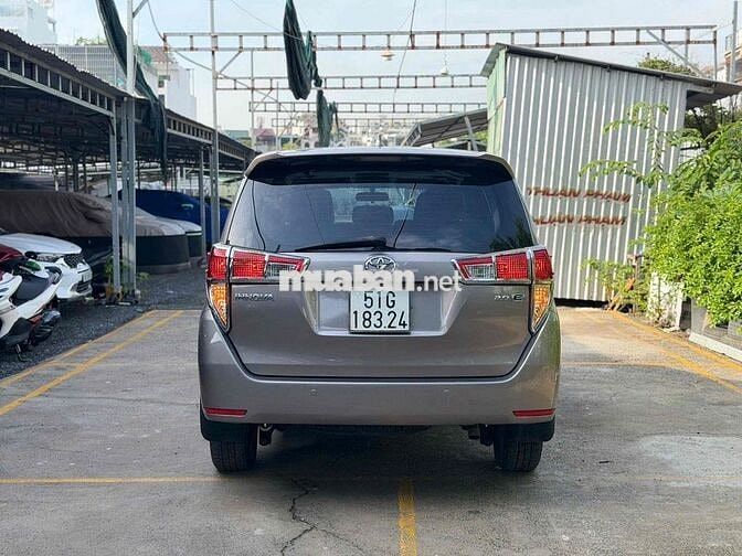 Toyota Innova 2.0E 2018MT CHUẨN KM RẤT ĐẸP