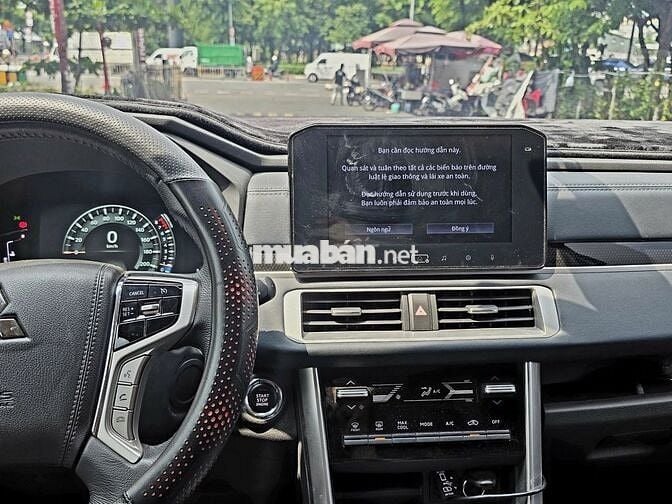 Xpander Cross 2025 35.000km (giá còn thương lượng)