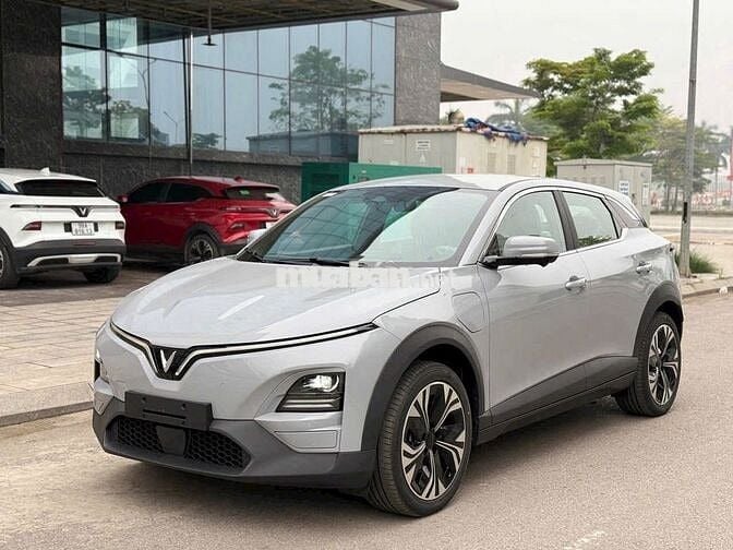 VF6 Nhận xe chỉ từ 92 triệu đồng