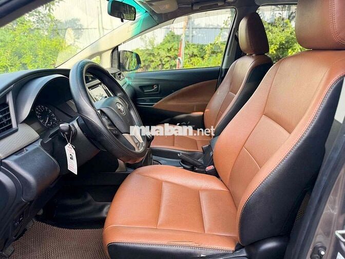 Toyota Innova 2.0E 2018MT CHUẨN KM RẤT ĐẸP