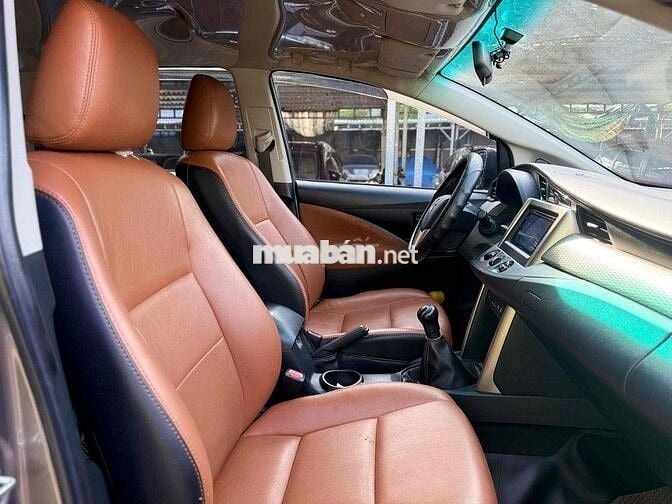 Toyota Innova 2.0E 2018MT CHUẨN KM RẤT ĐẸP