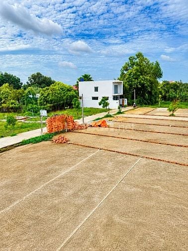 ĐẤT NỀN THỔ CƯ NGAY TRUNG TÂM THỊ TRẤN CẦN ĐƯỚC – GIÁ CHỈ 750 TRIỆU