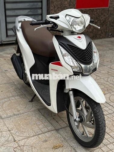 Honda Vision Trắng biển tp chính chủ