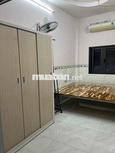 NHÀ NGUYÊN CĂN HẺM XE HƠI NGUYỄN VĂN KHỐI 1/ - 2 PN SẴN MÁY LẠNH