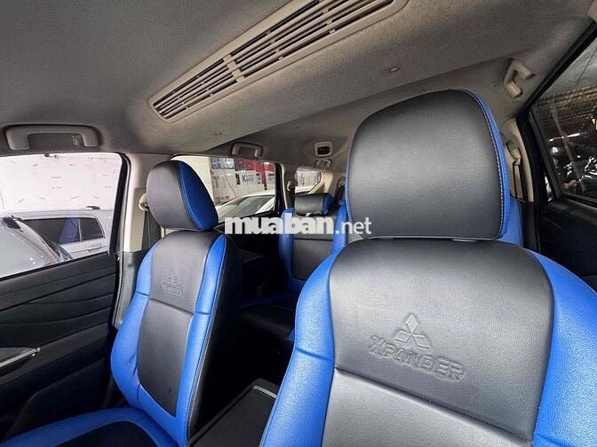 Mitsubishi Xpander 7 chỗ Xăng màu Đen