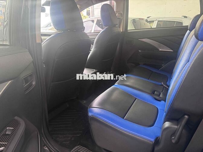Mitsubishi Xpander 7 chỗ Xăng màu Đen