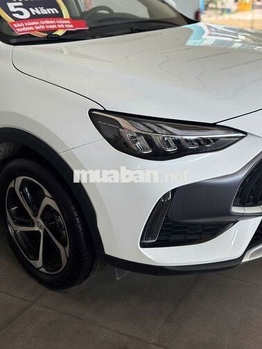 MG HS SUV cỡ C giá hạng B 55X triệu