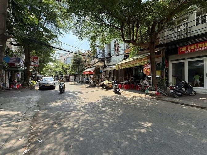 Cho thuê nhà nguyên căn mặt tiền Võ Thị Nhờ Huỳnh Tấn Phát Q7