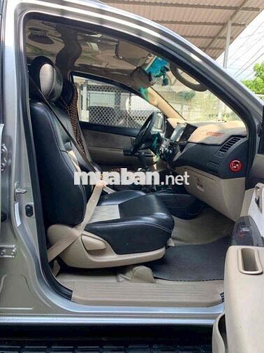 Toyota Fortuner 2015 Dầu sàn zin
