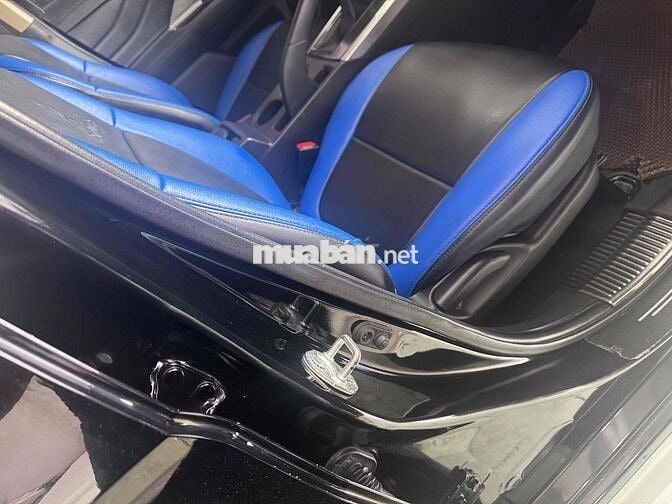Mitsubishi Xpander 7 chỗ Xăng màu Đen