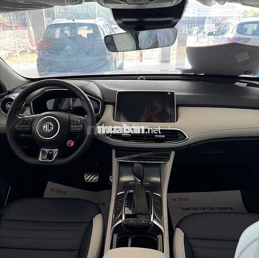 MG HS SUV cỡ C giá hạng B 55X triệu