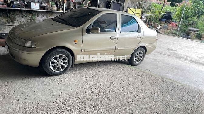 Fiat Siena Sedan Vàng cát 5 chỗ