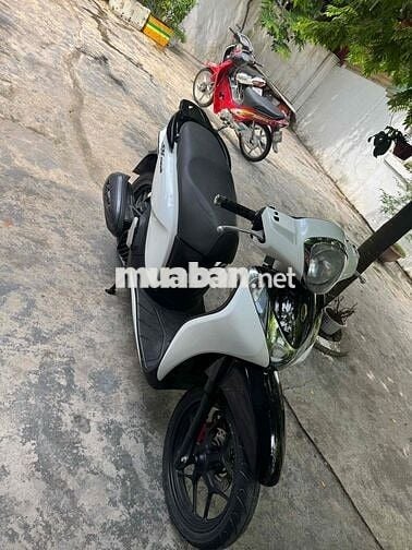 Honda SH Mode 2018 Trắng đen