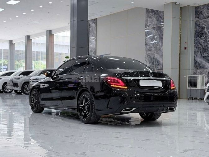 Bán Mercedes C300 AMG sản xuất 2019. xe 1 chủ đi ít, biển Hà Nội.