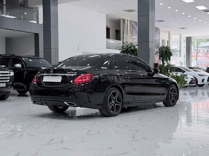 Bán Mercedes C300 AMG sản xuất 2019. xe 1 chủ đi ít, biển Hà Nội.