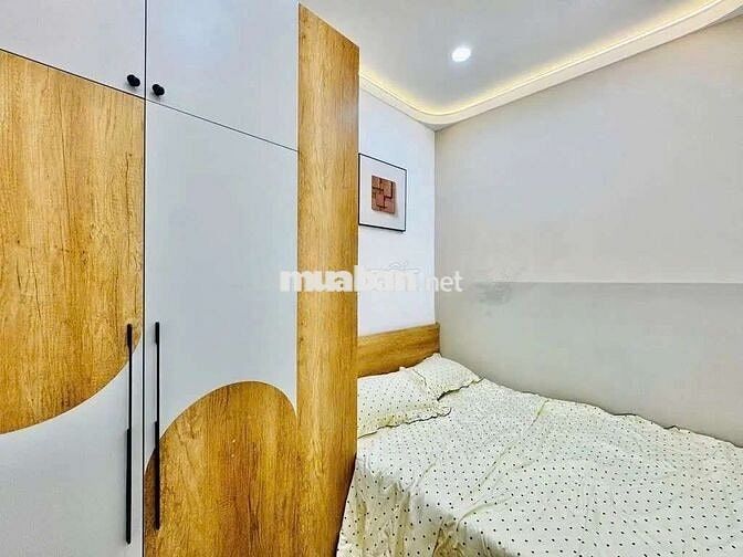 nhà đẹp ken Full nội thất thất  3 lầu 4pn 3vs ng.Văn trỗi p8 Phú nhuân