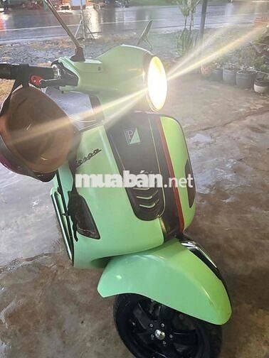 Piaggio Vespa GTS 125cc 2013 Xanh lá
