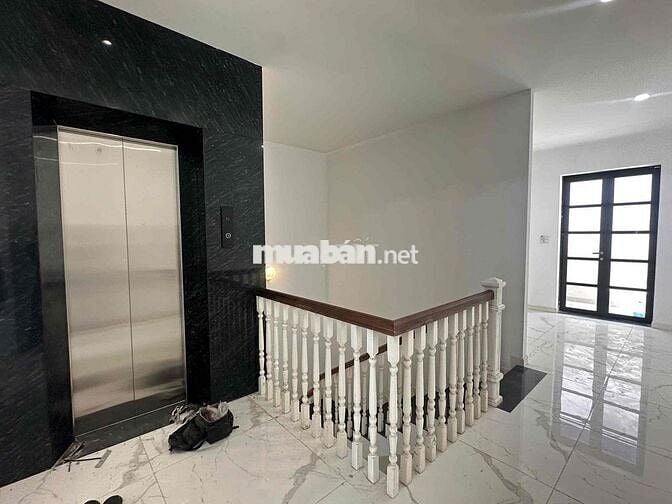 CHO THUÊ VĂN PHÒNG THANG MÁY TỪ HẦM ĐỂ XE 6tr