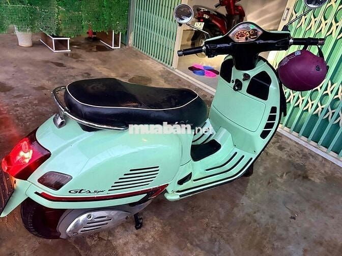 Piaggio Vespa GTS 125cc 2013 Xanh lá