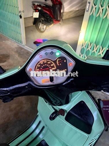 Piaggio Vespa GTS 125cc 2013 Xanh lá