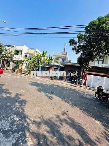 NGỘP NẶNG! Bán MT sát Mê Linh, TẶNG LUÔN nhà đang cho thuê 5tr/tháng.
