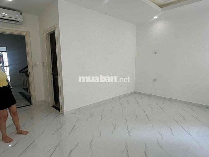 CHO THUÊ VĂN PHÒNG THANG MÁY TỪ HẦM ĐỂ XE 6tr
