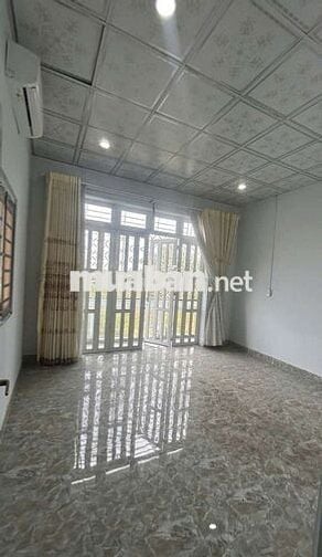 Chính chủ kẹt tiền bán nhà có sổ 415tr gần chợ Mỹ Hạnh Nam