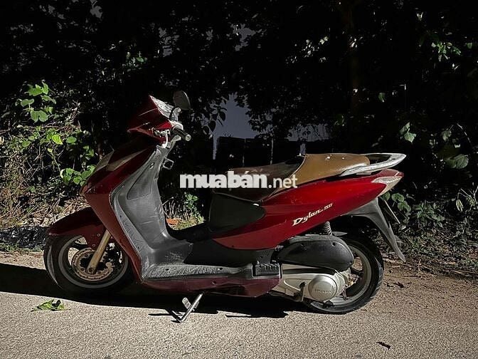 Honda Dylan 150 Đỏ