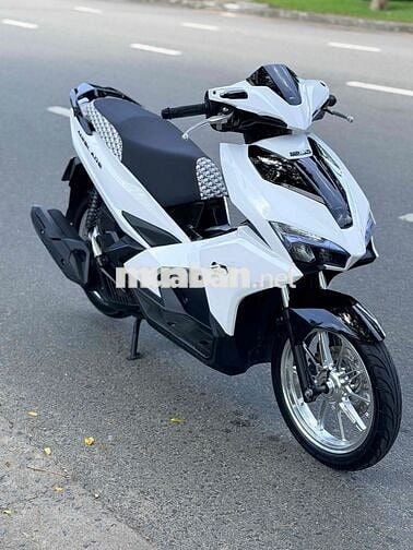 Honda Air Blade Trắng mâm crom siêu đẹp có bán góp