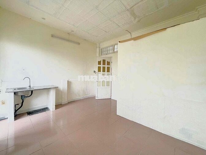 PHÒNG TRỌ CÓ BAN CÔNG GIÁ RẺ NGAY TẠI CITYLAND LOTTE NGUYỄN VĂN LƯỢNG