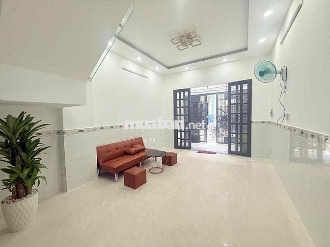 Hạ Giá 400tr Bán Gấp HXH Lê Trọng Tân 3 Lầu 4PN 3WC DTSD 134m